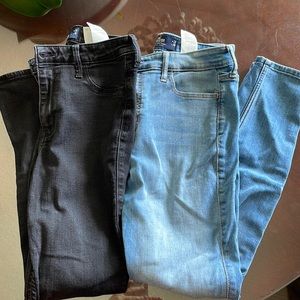 Set of Hollister girls jeans